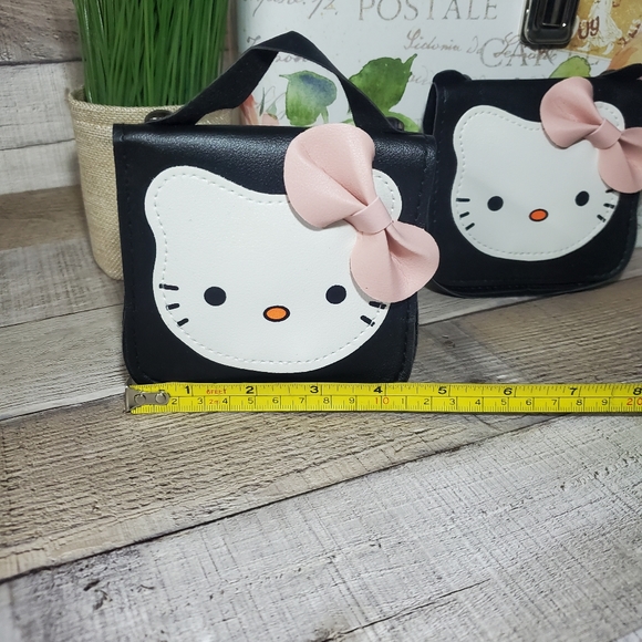 HELLO KITTY | Mini Crossbody/Large Coinpurse in Black - Picture 2 of 7